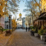 10 Best Squares and Streets for a Walk in Moscow: Routes and Tips