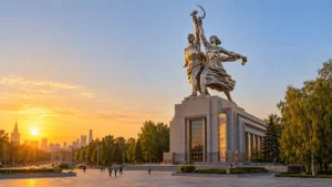 Worker and Kolkhoz Woman Moscow: Mukhina’s Steel Icon and Pavilion