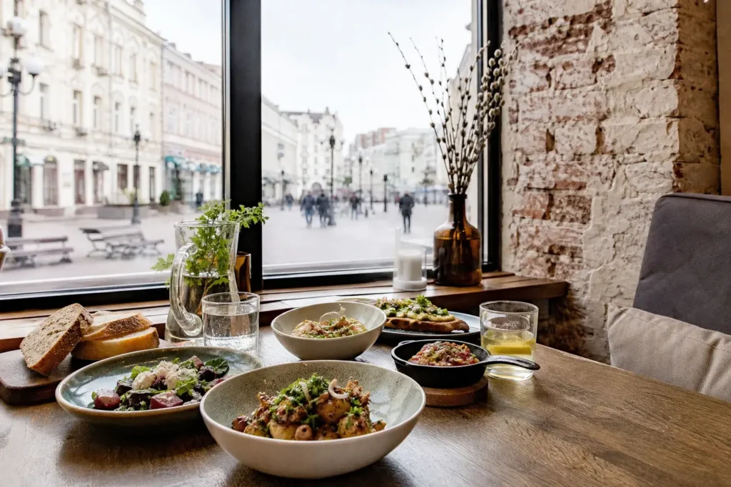 Arbat District, Moscow: Things to Do, Restaurants and Hotels