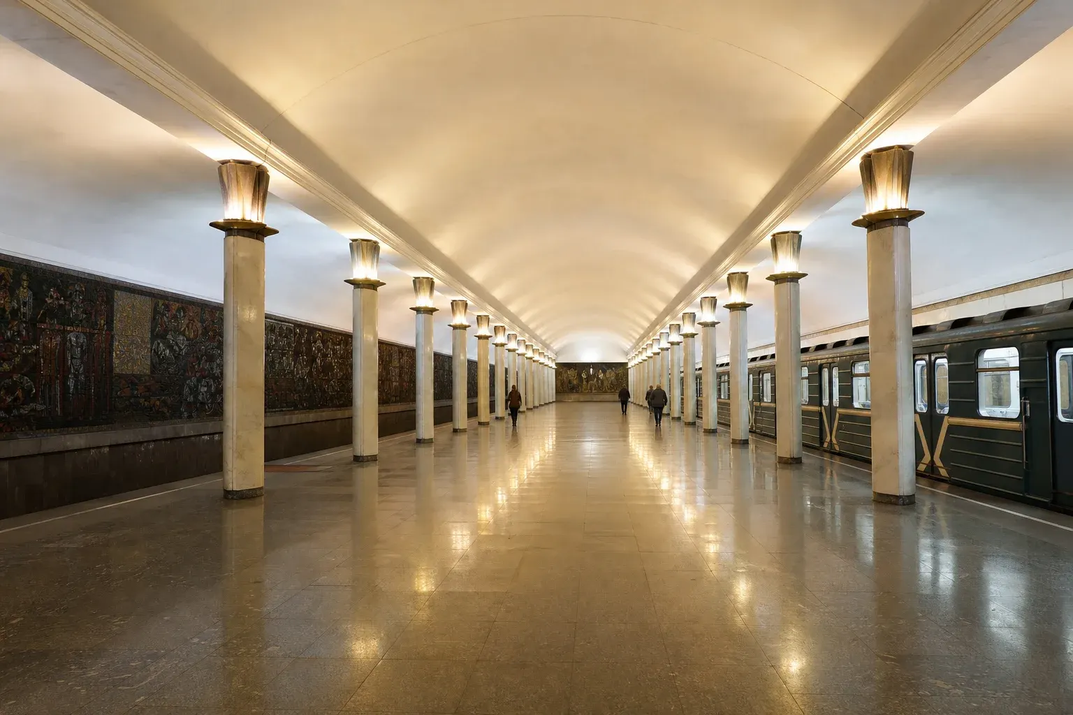 Avtozavodskaya Metro Station: 1943 Wartime Mosaics on Line 2