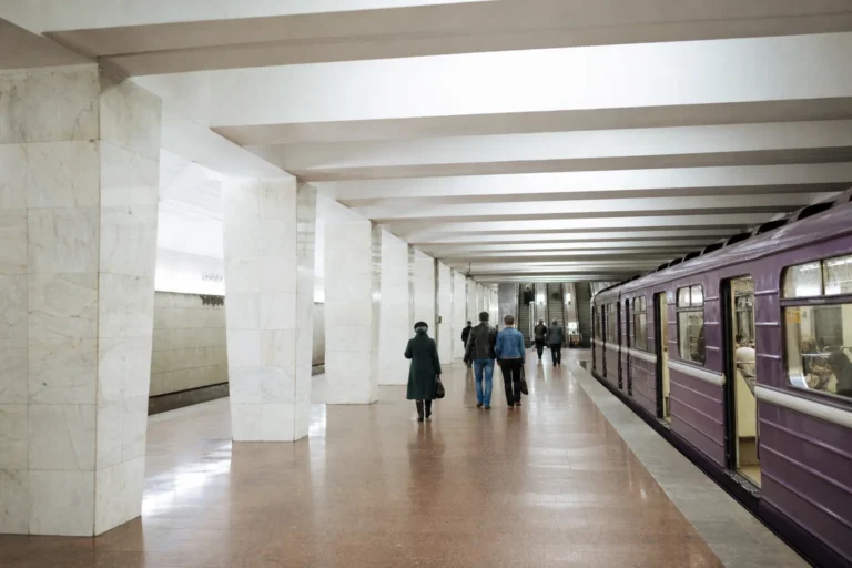 Begovaya Metro Station: Hippodrome Stop on the Purple Line