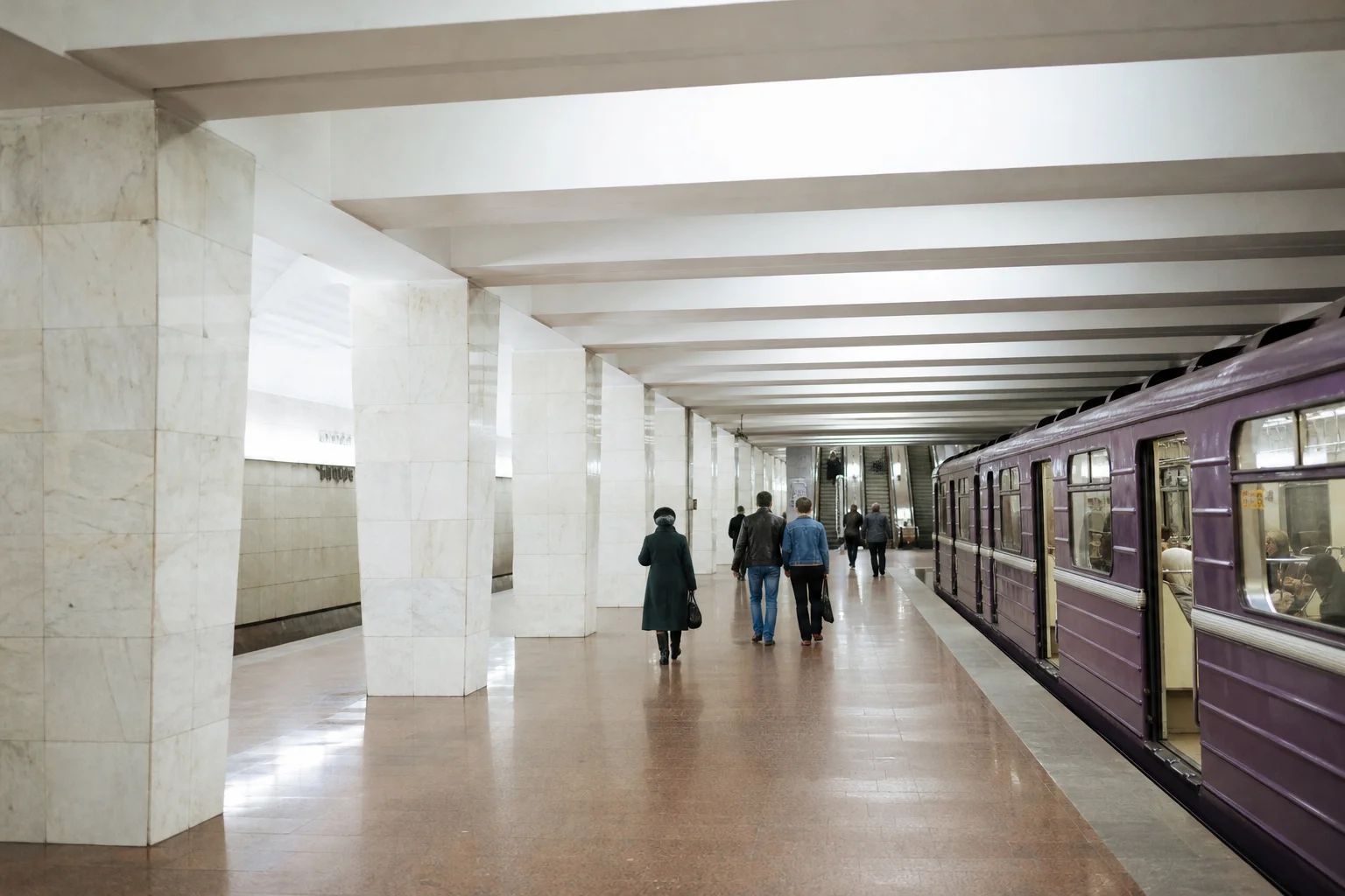 Begovaya Metro Station: Hippodrome Stop on the Purple Line