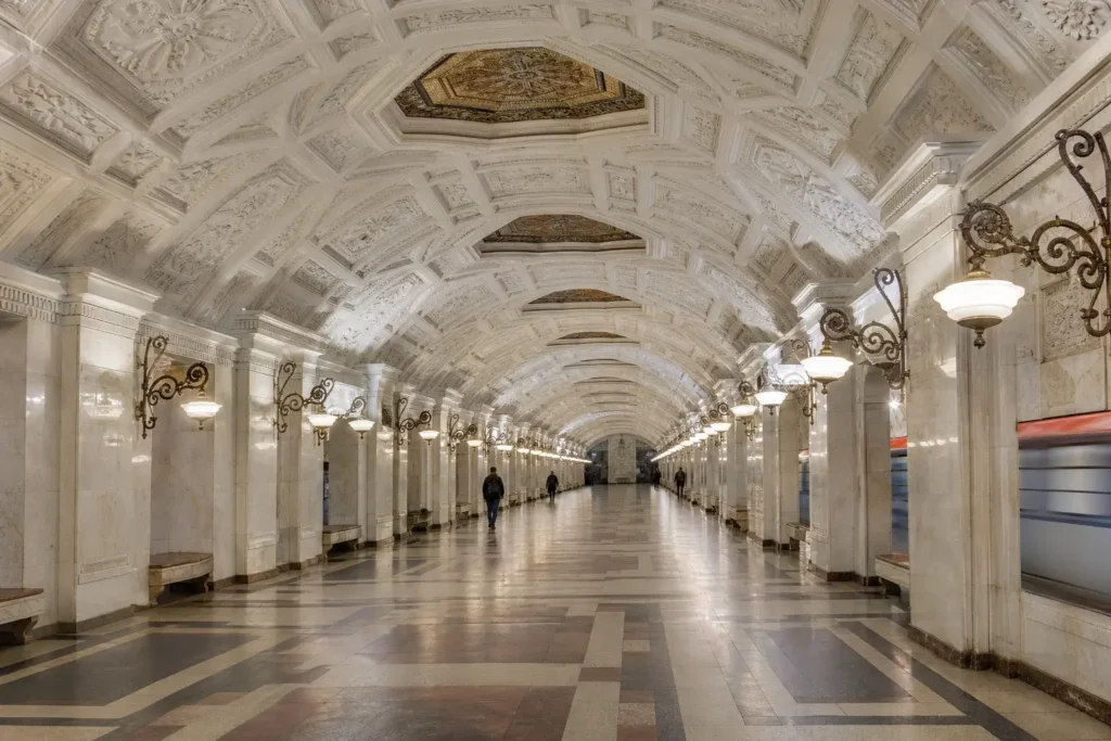 Belorusskaya Metro Station: Belarusian Ornament, Mosaics and Statues