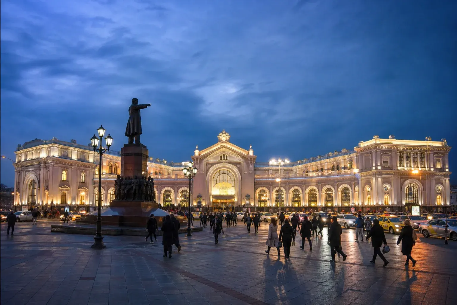 Belorussky Railway Terminal: Aeroexpress to Sheremetyevo and Metro