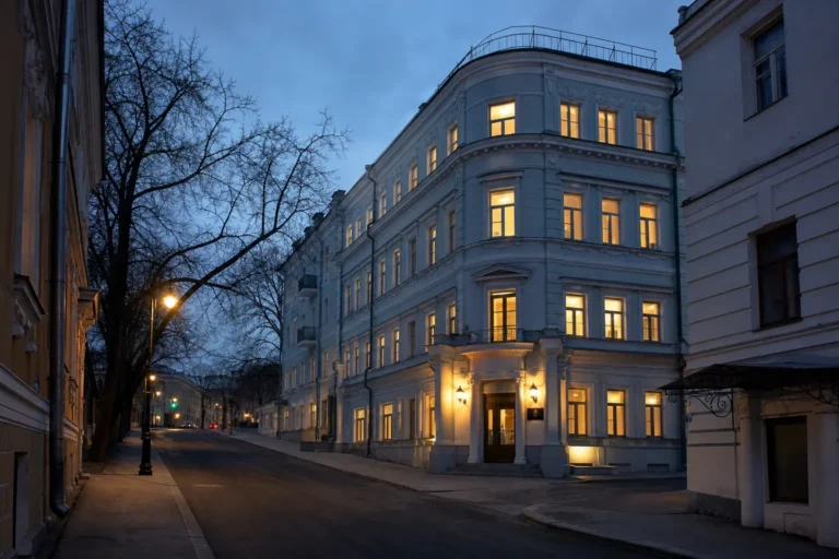 Cheers Arbat Mini-Hotel: Capsules and Rooms Near Arbatskaya Metro