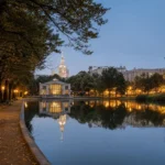 Chistye Prudy: Clean Pond, Boulevard and Menshikov Tower