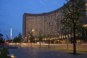 Cosmos Hotel Moscow: Olympic-Era Giant Opposite VDNKh