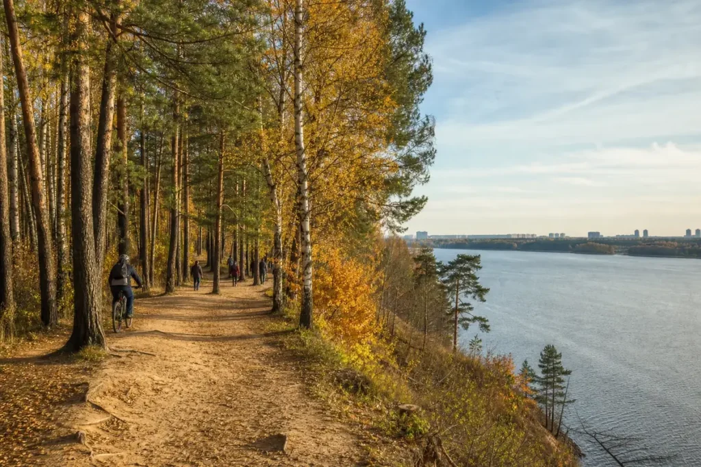 Fili Park Moscow: River Beach, Paths and How to Get There