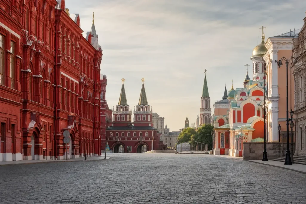Historic Moscow Walking Tour: Red Square to Zaryadye Park