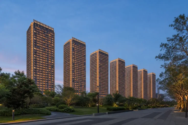 Hotel Izmailovo Alfa: Olympic-Era Tower by Partizanskaya Metro