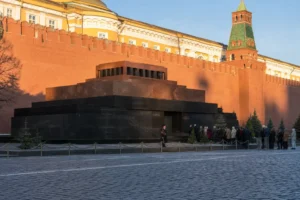 How to visit Lenin’s Mausoleum: Hours, Queue and Strict Rules