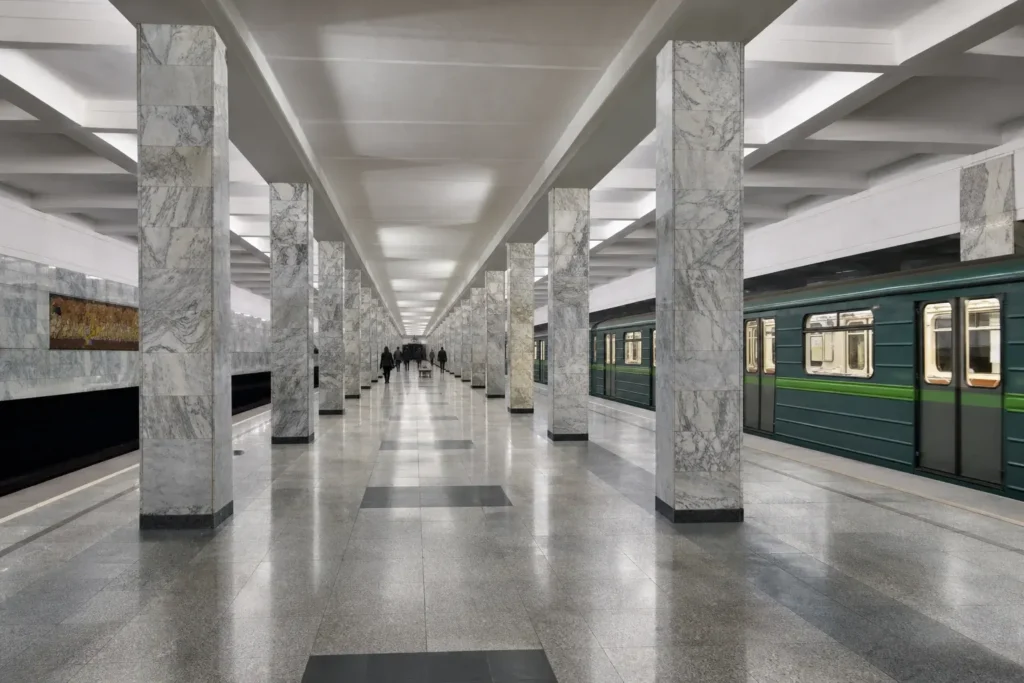 Kolomenskaya Metro Station: Centipede Hall and the Way to Kolomenskoye