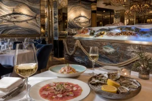 La Marée: Seafood Restaurant and Fish Shop on Petrovka Street