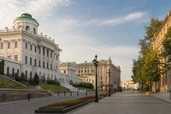 Moscow Arbat Walking Tour: Architecture, Art and Literary History