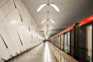 Olkhovaya Metro Station: Tree-Themed Line 1 Stop on Kaluzhskoye Shosse