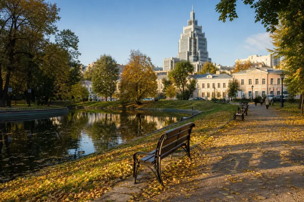Patriarch's Ponds and Tverskoy Boulevard Walking Itinerary: Route