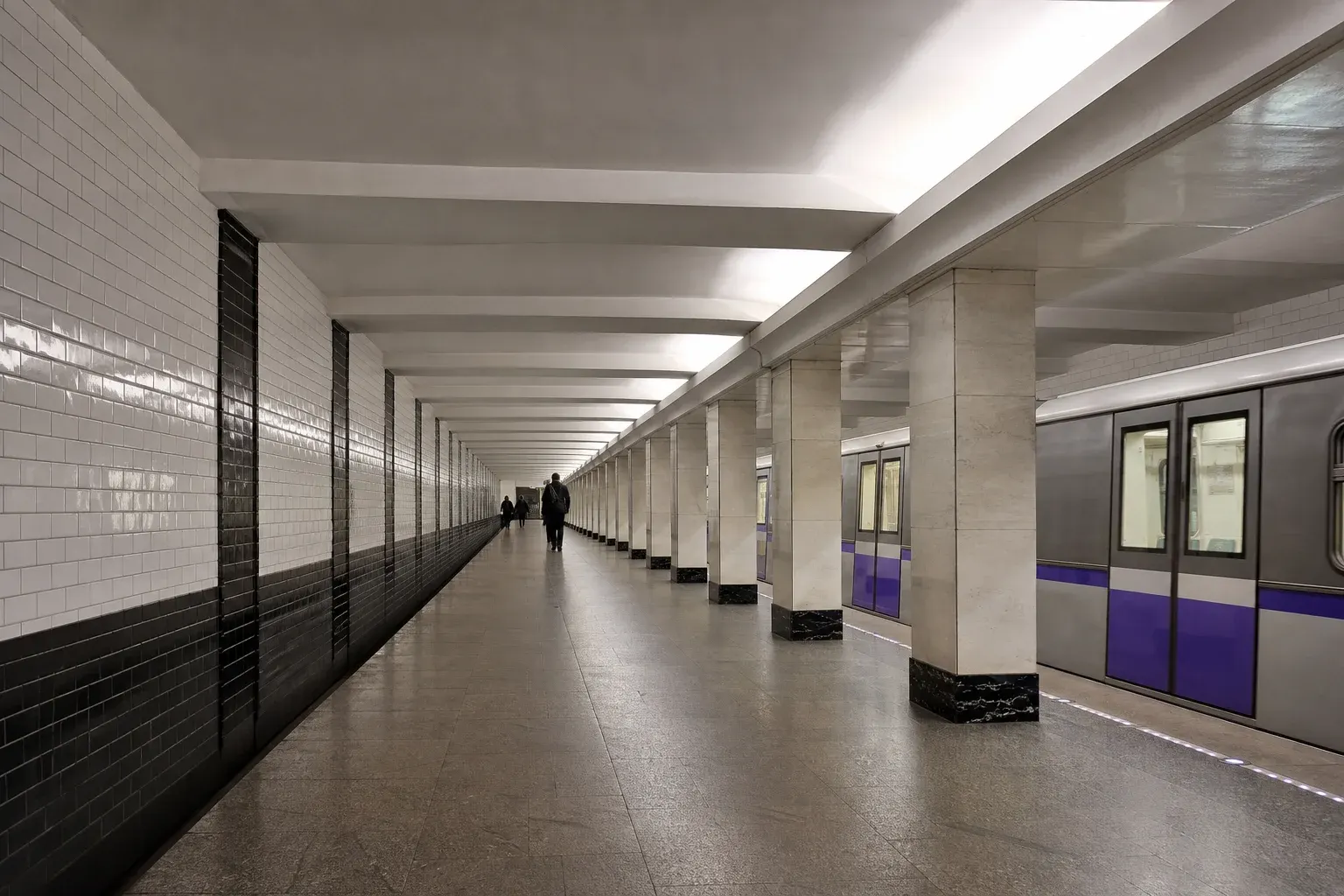 Proletarskaya Metro Station: Glass Pavilions and Line 10 Transfer