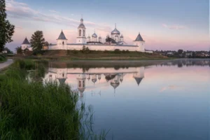 Rostov Veliky Day Trip from Moscow: Train, Kremlin and Lake Nero