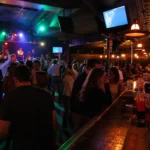 Ruki Vverh! Bar – Avtozavodskaya: 90s Disco-Karaoke Bar in Danilovsky