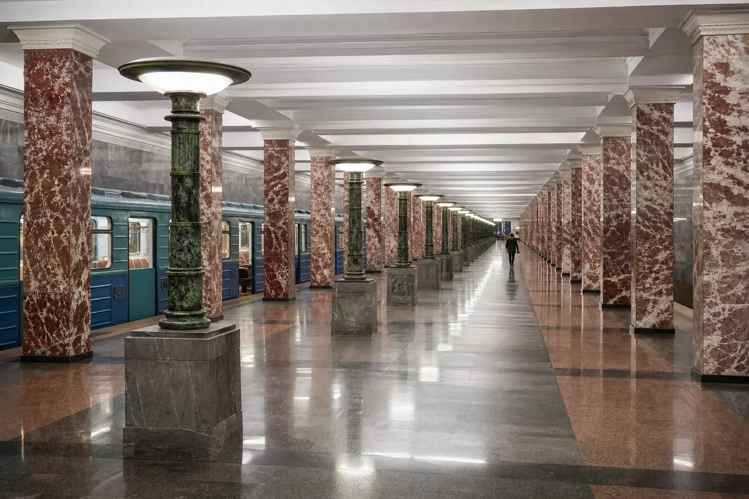 Semyonovskaya Metro Station: 1944 Deep Station with Four Pillar Rows