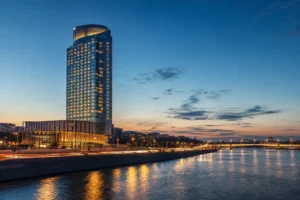 Swissotel Krasnye Holmy Moscow: 34-Floor Riverside Tower Hotel