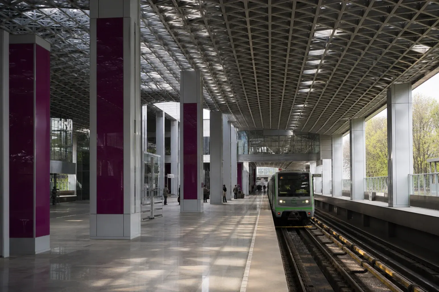Tekhnopark Metro Station: Surface Station Linked to Dream Island