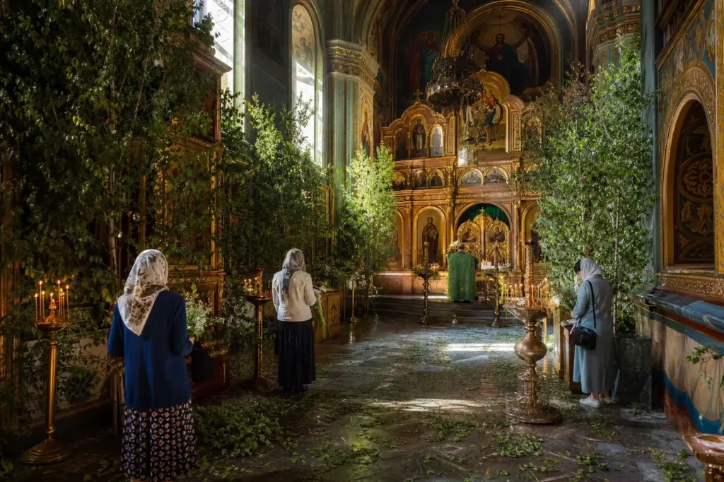 Trinity Day in Moscow: Orthodox Pentecost, Birch Branches and Services