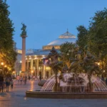 Tsvetnoy Boulevard: Nikulin Circus, Clowns Fountain and Market