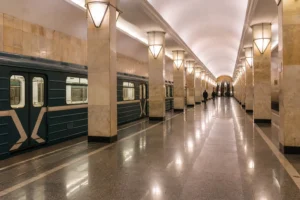 Tverskaya Metro Station: Built on a Live Line in 1979, Three-Line Hub