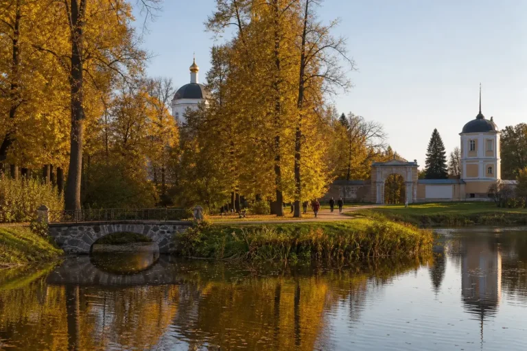 Vorontsovo Estate and Park Moscow: Ponds, Gate and Trinity Church